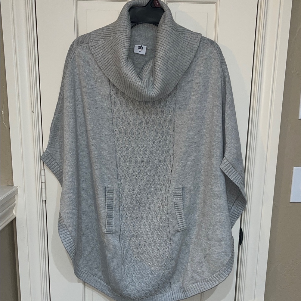 Cabi Brand Ladies Light Gray Knit Poncho